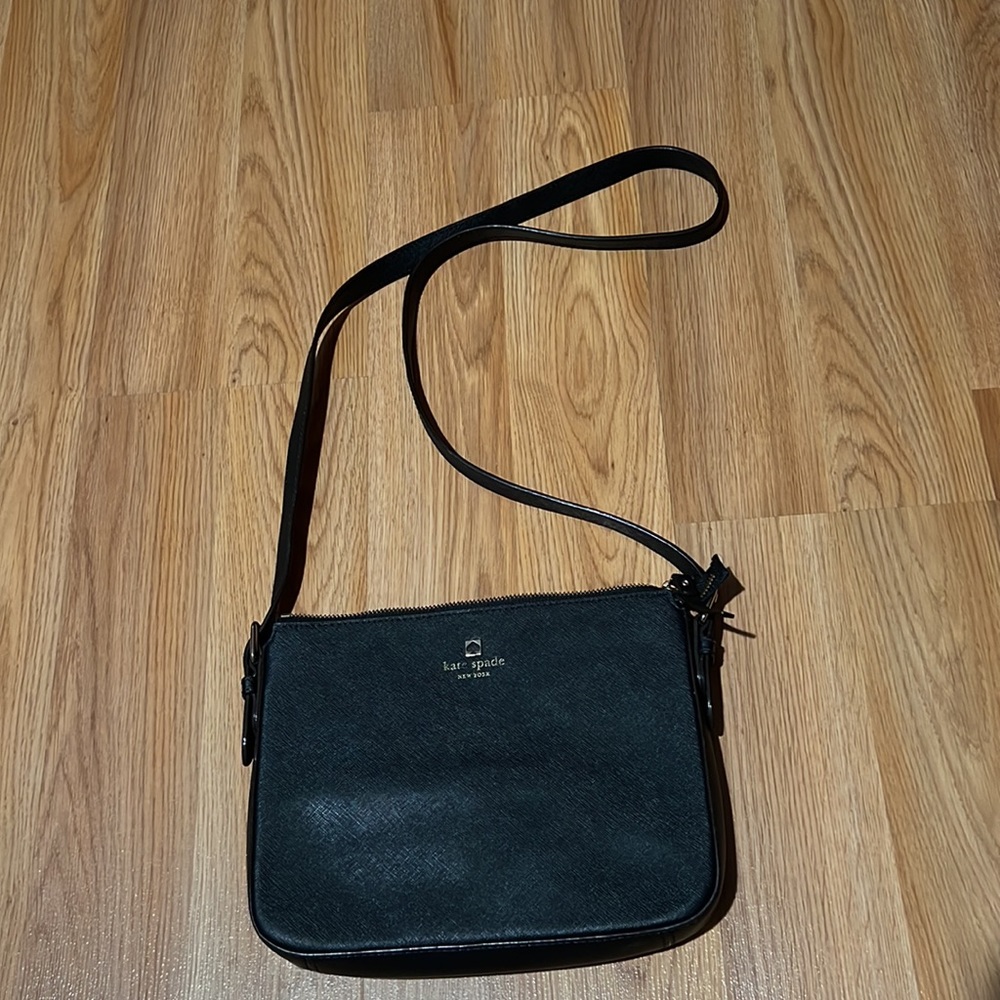 KATE SPADE NEW YORK Woman’s leather crossbody purse